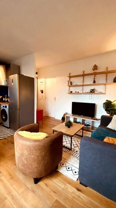 Appartement 2 Pieces A Quelques Minutes De Paris Le Pre-Saint-Gervais Exterior photo